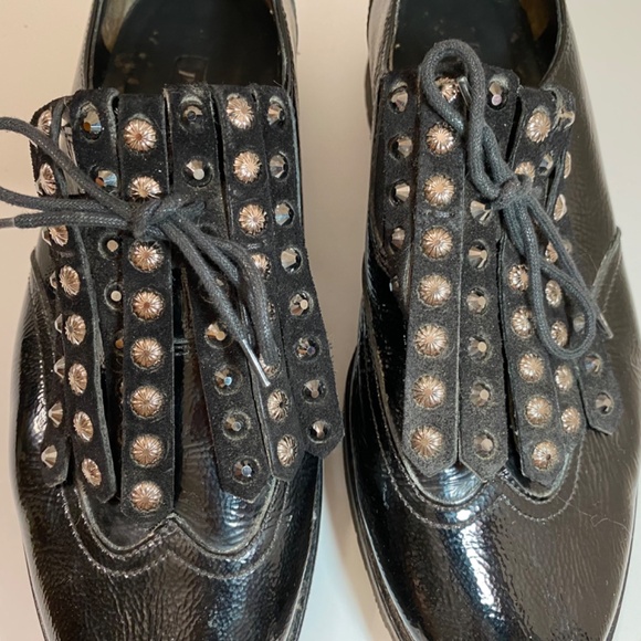 Paul Green 6.5UK 9US Black Textured Patent Leather Studded Fringe Wingtip Oxford - Picture 3 of 10